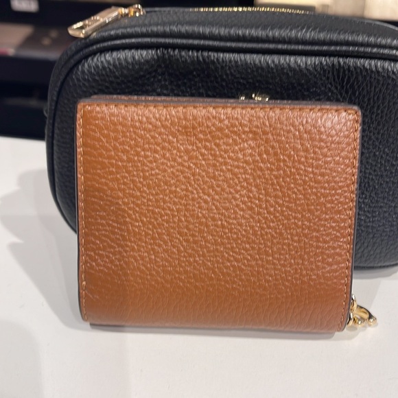 Coach Snap Wallet
IM/Redwood - Picture 12 of 16